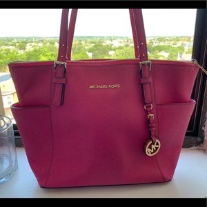 Michael Kors Jet Set East/West Tote - pink magenta